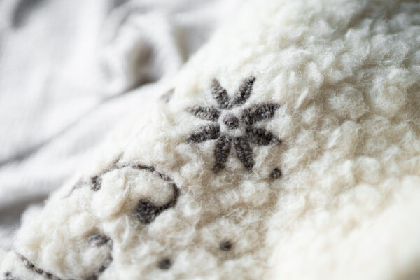 Woolen gilet embroidered